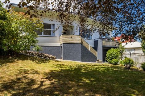Photo of property in 34 Ranui Terrace, Tawa, Wellington, 5028