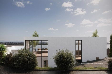 Photo of property in 24 The Brae, Mount Pleasant, Christchurch, 8081