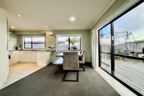 Photo of property in 2c Ridgeway Road, Pukekohe, 2120