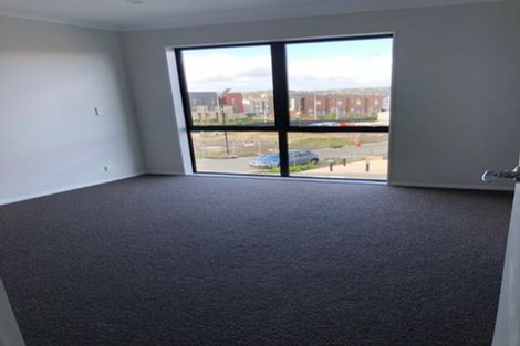 Photo of property in 8 Te Rito Road, Hobsonville, Auckland, 0616