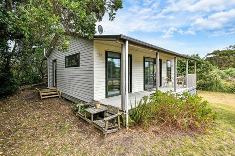 Photo of property in 130 Maunsell Road, Port Waikato, 2695