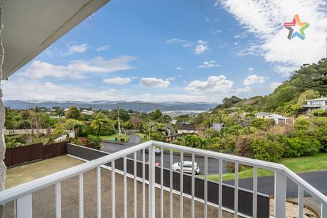 Photo of property in 179 Miromiro Road, Normandale, Lower Hutt, 5010