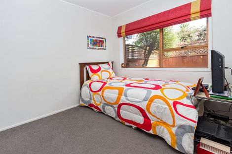 Photo of property in 2/83 Uxbridge Road, Cockle Bay, Auckland, 2014