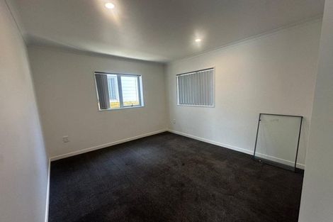 Photo of property in 271 Te Atatu Road, Te Atatu South, Auckland, 0610