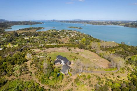 Photo of property in 28 Kurapari Road, Kerikeri, 0294