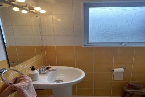 Photo of property in 2/4 Alberta Street, Acacia Bay, Taupo, 3330