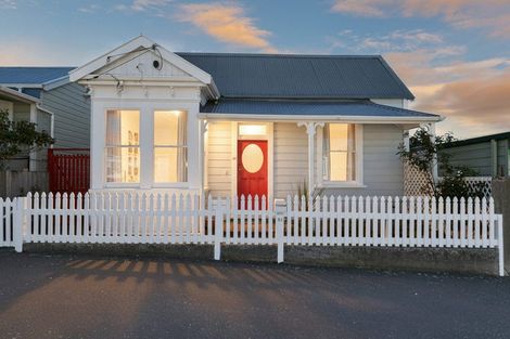 Photo of property in 37 Donald Mclean Street, Newtown, Wellington, 6021