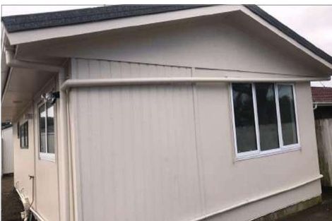 Photo of property in 18a Gibbons Road, Weymouth, Auckland, 2103