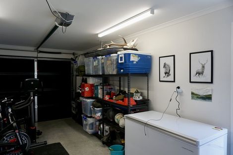 Photo of property in 6 La Mer Lane, Wallaceville, Upper Hutt, 5018