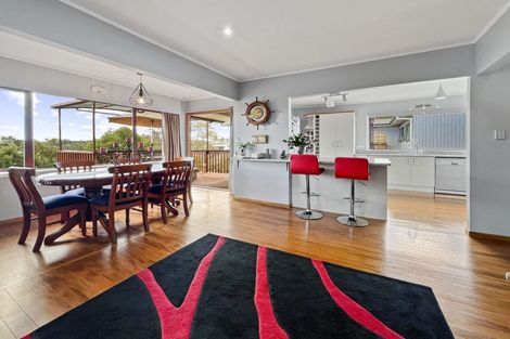 Photo of property in 12 Frank Place, Hillpark, Auckland, 2102