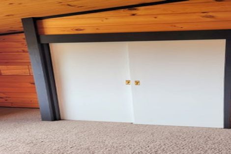 Photo of property in 8 Pararewa Drive, Whalers Gate, New Plymouth, 4310