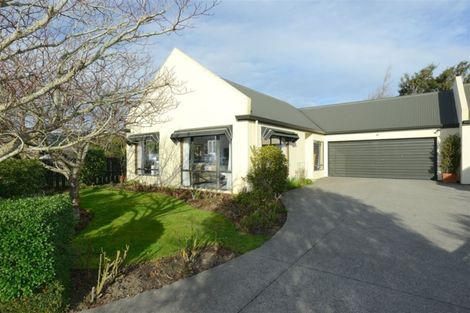 Photo of property in 2/8 Hamish Place, Westmorland, Christchurch, 8025
