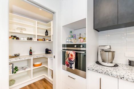 Photo of property in 6 Kaiwaru Place, Waikanae, 5036