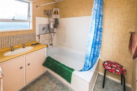 Photo of property in 64 Tawa Street, Gonville, Whanganui, 4501