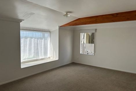 Photo of property in 906 Papamoa Beach Road, Papamoa Beach, Papamoa, 3118