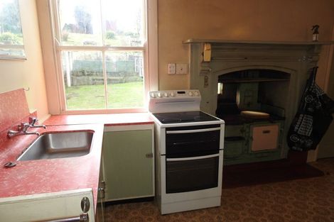 Photo of property in 2 Moa Street, Taihape, 4720