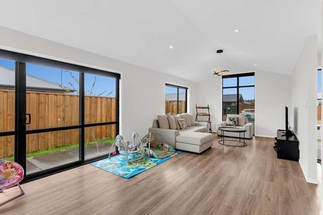 Photo of property in 4 Palmer Avenue, Rolleston, 7615