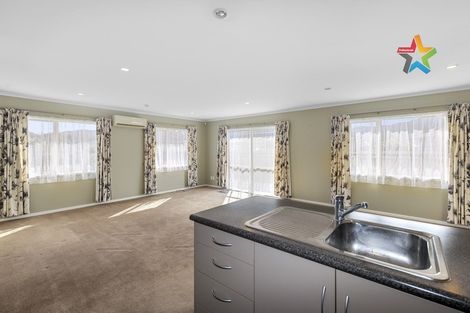 Photo of property in 35 Woodland Mews, Wainuiomata, Lower Hutt, 5014