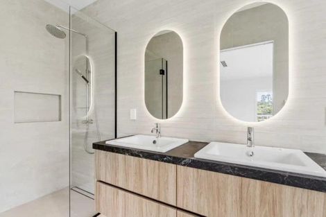 Photo of property in 261 Point Wells Road, Point Wells, 0986