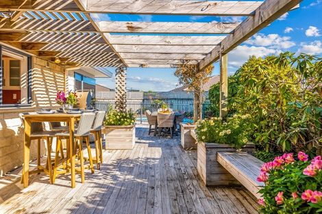 Photo of property in 3 Takahe Drive, Paraparaumu Beach, Paraparaumu, 5032