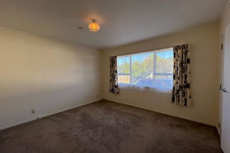 Photo of property in 2/36 Pukeroa Place, Papakura, 2110