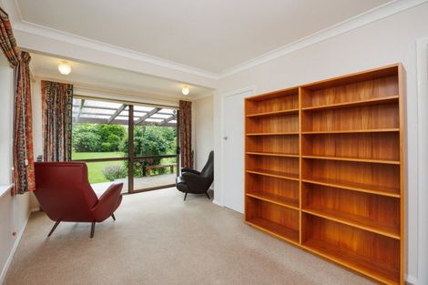 Photo of property in 12 Athlone Place, Hokowhitu, Palmerston North, 4410