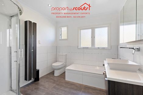 Photo of property in 9 Hillcrest Avenue, Hillcrest, Auckland, 0627