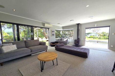 Photo of property in 138 Waimaire Avenue, Matarangi, Whitianga, 3592