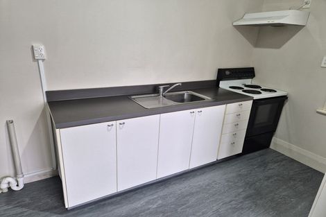 Photo of property in 11 Amesbury Street, Palmerston North, 4410