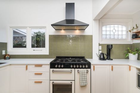 Photo of property in 103 Featherston Street, Takaro, Palmerston North, 4412