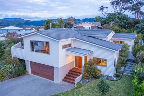 Photo of property in 12 Murray Court, Paraparaumu Beach, Paraparaumu, 5032