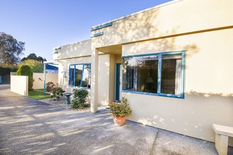 Photo of property in 2a Cambridge Terrace, Taradale, Napier, 4112