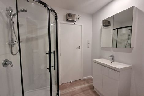 Photo of property in 2/98 Mathesons Road, Phillipstown, Christchurch, 8011