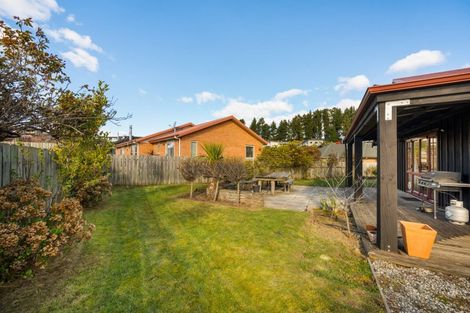 Photo of property in 9 Perrow Street, Wanaka, 9305