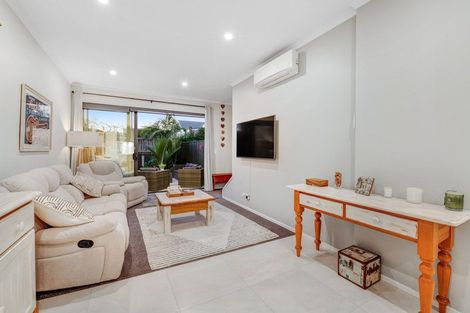 Photo of property in 11 Cambie Avenue, Red Beach, 0932