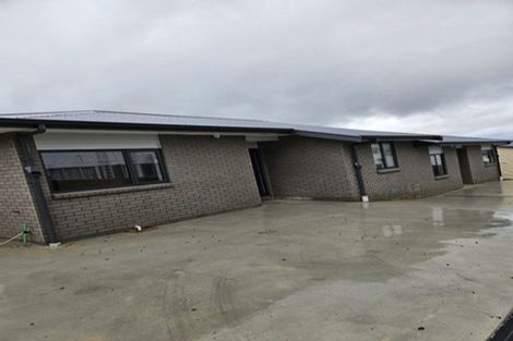 Photo of property in 141a-d Bedford Street, Cannons Creek, Porirua, 5024