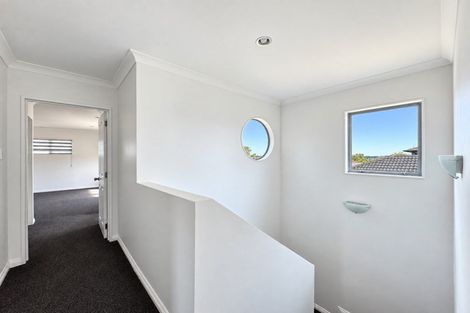 Photo of property in 10 Andrusha Place, Flat Bush, Auckland, 2019