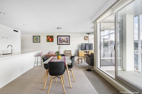 Photo of property in The Capital, 32/370 Oriental Parade, Oriental Bay, Wellington, 6011