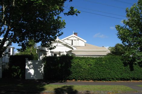 Photo of property in 26 Herne Bay Road, Herne Bay, Auckland, 1011