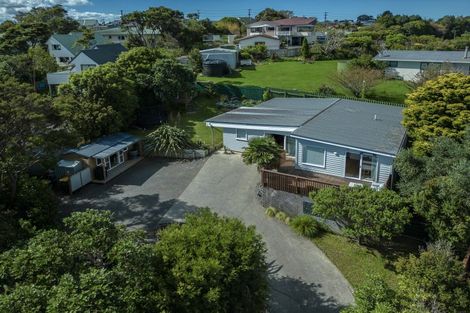 Photo of property in 326 Whangaparaoa Road, Stanmore Bay, Whangaparaoa, 0932