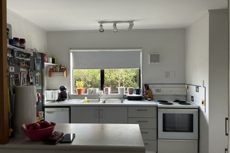 Photo of property in 10 Rangitane Street, Maupuia, Wellington, 6022