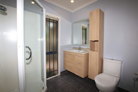 Photo of property in 7a Roberts Road, Glenfield, Auckland, 0629