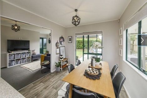 Photo of property in 102 Roberts Line, Kelvin Grove, Palmerston North, 4414
