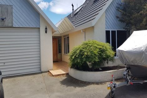 Photo of property in 27 Creese Place, Redwood, Christchurch, 8051