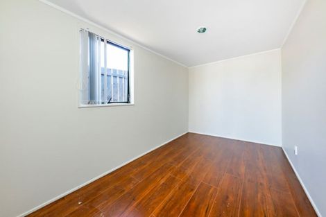 Photo of property in 14 Frobisher Way, Clendon Park, Auckland, 2103