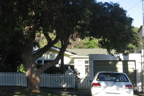 Photo of property in 4 Kowhai Street, Eastbourne, Lower Hutt, 5013