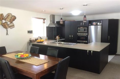 Photo of property in 74c Karamea Street, Whalers Gate, New Plymouth, 4310