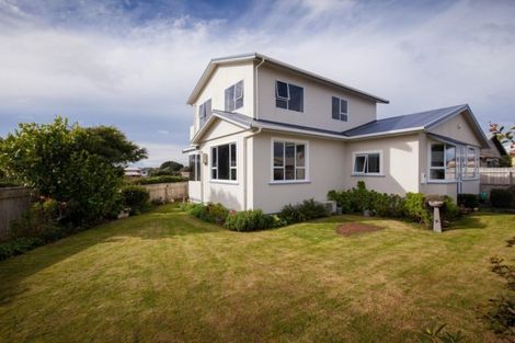 Photo of property in 1 Baring Terrace, Strandon, New Plymouth, 4312