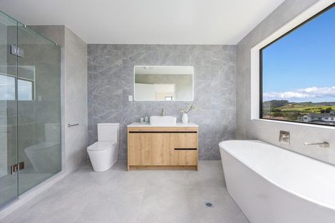 Photo of property in 16 Pekanga Road, Orewa, 0931