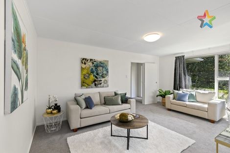 Photo of property in 6 Waipuna Grove, Stokes Valley, Lower Hutt, 5019